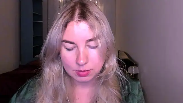 Snapshot of NancySanders chatting on 8, 7, 2026 NancySanders online show from 8, 7, 2026