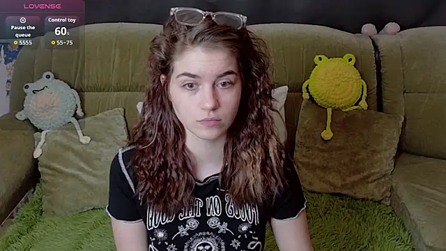 ElzaBlis online show from 4, 2, 2026