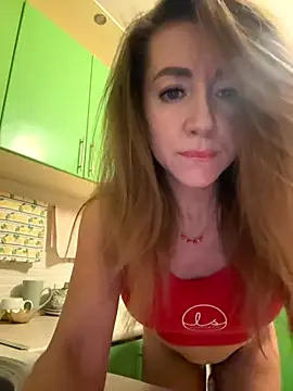 Snapshot of MarinaDiva11_74 chatting on 26, 11, 2025 MarinaDiva11 74 online show from 26, 11, 2025