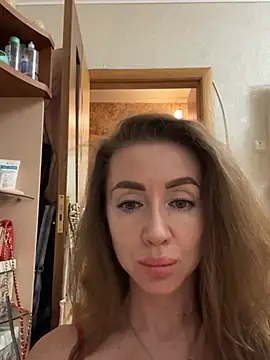 Snapshot of MarinaDiva11_74 chatting on 25, 7, 2026 MarinaDiva11 74 online show from 25, 7, 2026