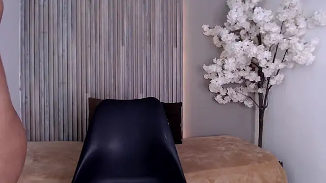 Michellee 20 online show from 20, 12, 2025