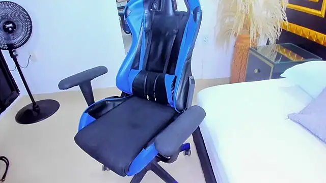 anagil  online show from 24, 10, 2025