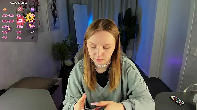 Snapshot of Rina_Panic chatting on 8, 4, 2026 Rina Panic online show from 8, 4, 2026