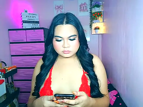 Snapshot of YourThicc_bella chatting on 28, 6, 2026 YourThicc bella online show from 28, 6, 2026