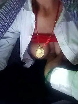 Snapshot of kajalbhabhi44 chatting on 17, 12, 2025 kajalbhabhi44 online show from 17, 12, 2025