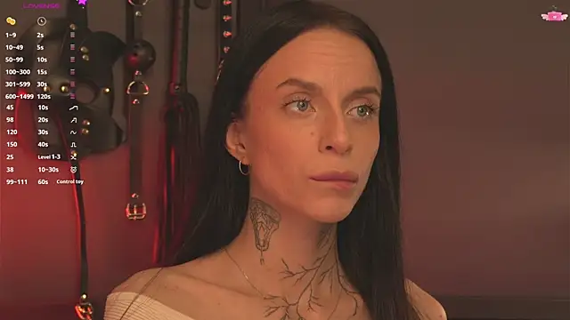 Snapshot of livia_starwars chatting on 8, 9, 2025 livia starwars online show from 8, 9, 2025