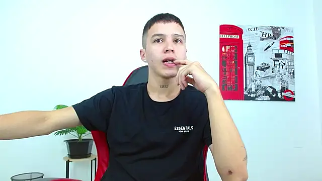 Cumandres18 online show from 2, 12, 2025