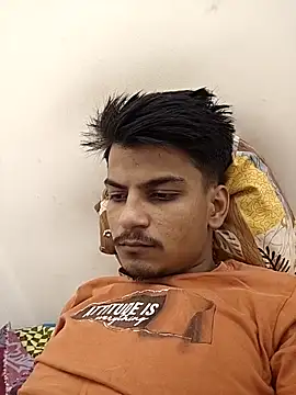Snapshot of KaranSingh0m chatting on 3, 5, 2026 KaranSingh0m online show from 3, 5, 2026
