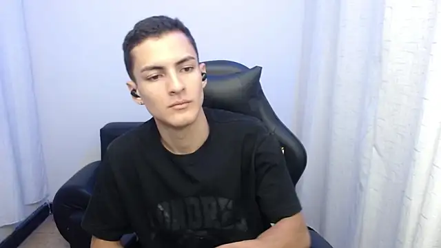 Snapshot of Matiius18 chatting on 24, 2, 2026 Matiius18 online show from 24, 2, 2026