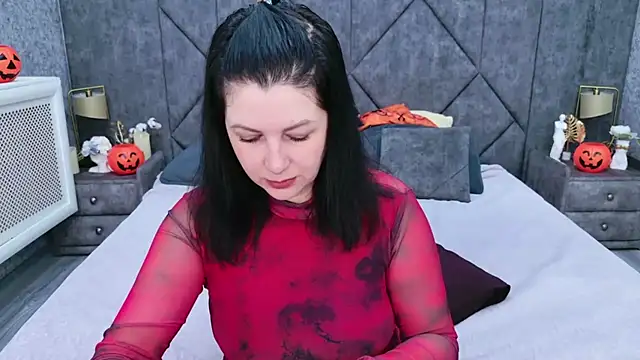 Snapshot of Nina_Stane chatting on 4, 11, 2025 Nina Stane online show from 4, 11, 2025