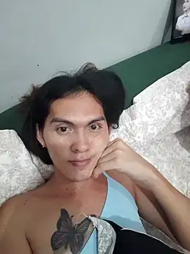 Snapshot of Pinkyweb_03 chatting on 9, 4, 2026 Pinkyweb 03 online show from 9, 4, 2026