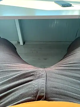 Snapshot of Burak6850 chatting on 18, 11, 2025 Burak6850 online show from 18, 11, 2025