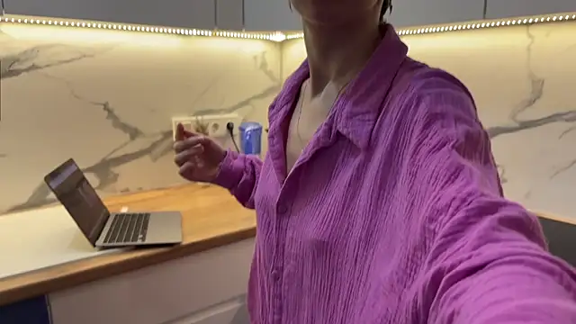 daniellia  online show from 19, 12, 2025