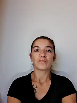 Snapshot of alinaalinutzq chatting on 1, 11, 2025 alinaalinutzq online show from 1, 11, 2025