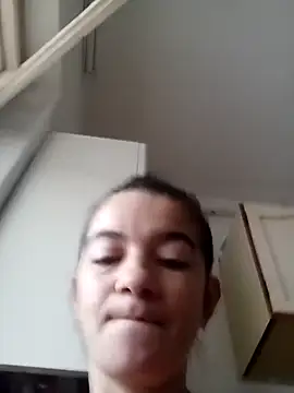 Snapshot of alinaalinutzq chatting on 28, 11, 2025 alinaalinutzq online show from 28, 11, 2025