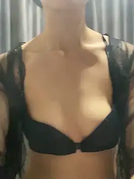 Snapshot of MengMeng0515 chatting on 8, 3, 2026 MengMeng0515 online show from 8, 3, 2026