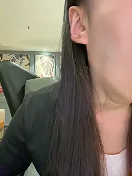 Snapshot of MengMeng0515 chatting on 12, 4, 2026 MengMeng0515 online show from 12, 4, 2026