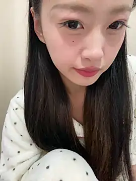 Snapshot of MengMeng0515 chatting on 21, 4, 2026 MengMeng0515 online show from 21, 4, 2026