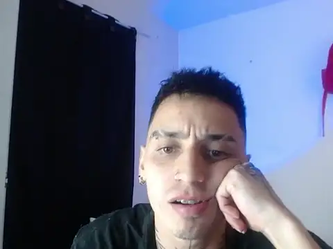 Snapshot of xalejo_max chatting on 5, 11, 2025 xalejo max online show from 5, 11, 2025