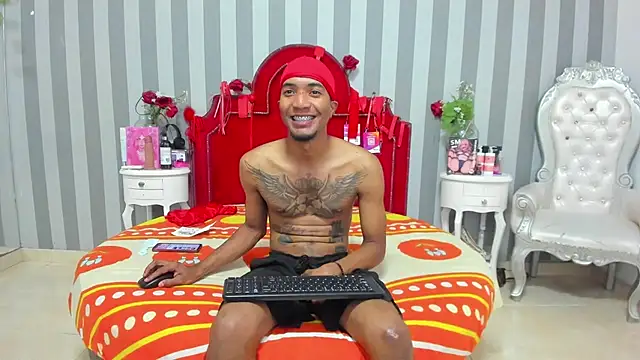Snapshot of CaroyAndy chatting on 7, 5, 2026 CaroyAndy online show from 7, 5, 2026