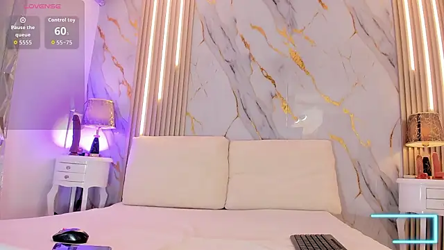 Tiifany Baker online show from 18, 3, 2026