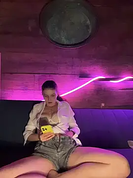 Snapshot of FoxStudioSex chatting on 2, 12, 2025 FoxStudioSex online show from 2, 12, 2025