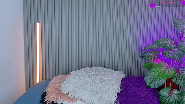 Snapshot of Celeste_Presstigge chatting on 5, 3, 2026 Celeste Presstigge online show from 5, 3, 2026