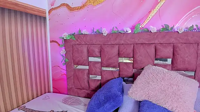 Snapshot of amy_rose__ chatting on 20, 10, 2025 amy rose online show from 20, 10, 2025