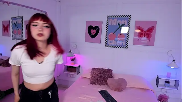 Zoe Lynch  online show from 17, 12, 2025