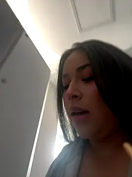 Snapshot of Zoey_thompson chatting on 22, 9, 2025 Zoey thompson online show from 22, 9, 2025