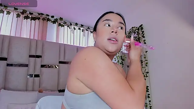 Snapshot of Zoey_thompson chatting on 29, 9, 2025 Zoey thompson online show from 29, 9, 2025