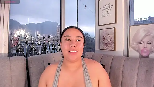 Snapshot of Zoey_thompson chatting on 17, 10, 2025 Zoey thompson online show from 17, 10, 2025