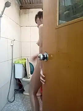 Thuylinh86 online show from 15, 10, 2025