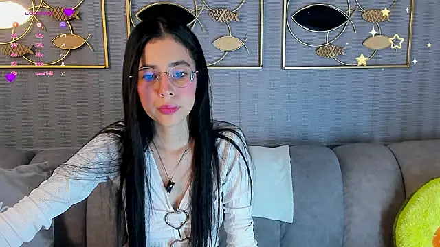 Snapshot of laraa_jeean chatting on 12, 6, 2026 laraa jeean online show from 12, 6, 2026