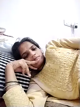 Snapshot of Sofia_kuuu chatting on 3, 11, 2025 Sofia kuuu online show from 3, 11, 2025