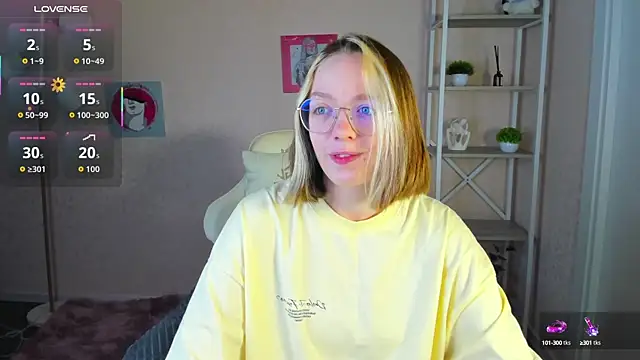 Snapshot of R0cket_bunny chatting on 21, 9, 2025 R0cket bunny online show from 21, 9, 2025