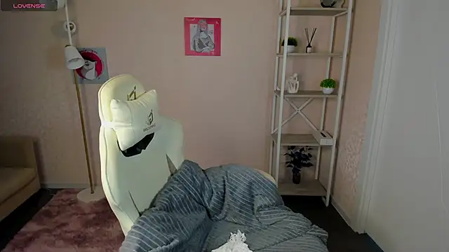 Snapshot of R0cket_bunny chatting on 3, 10, 2025 R0cket bunny online show from 3, 10, 2025