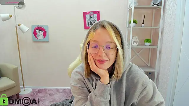 Snapshot of R0cket_bunny chatting on 14, 10, 2025 R0cket bunny online show from 14, 10, 2025