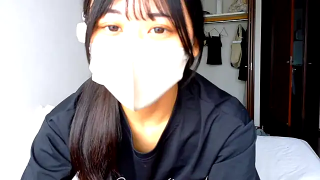 Snapshot of 0p-saki-p0 chatting on 25, 4, 2026 0p-saki-p0 online show from 25, 4, 2026