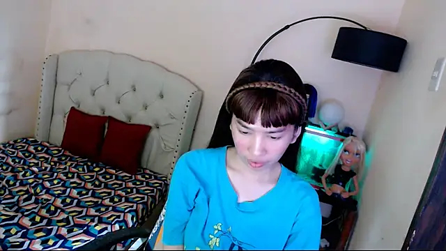 ShantalFoxxy  online show from 7, 11, 2025