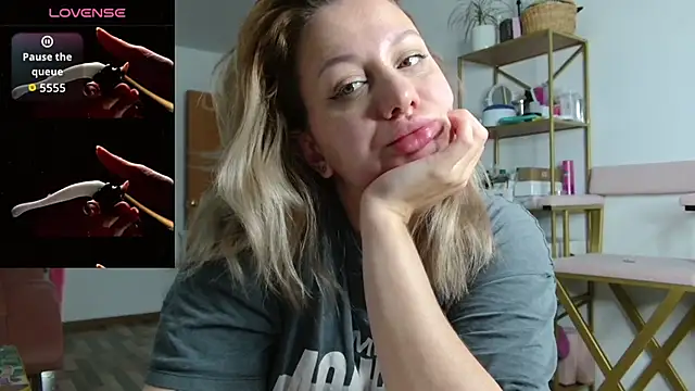 Snapshot of Avrora__Love chatting on 22, 10, 2025 Avrora  Love online show from 22, 10, 2025