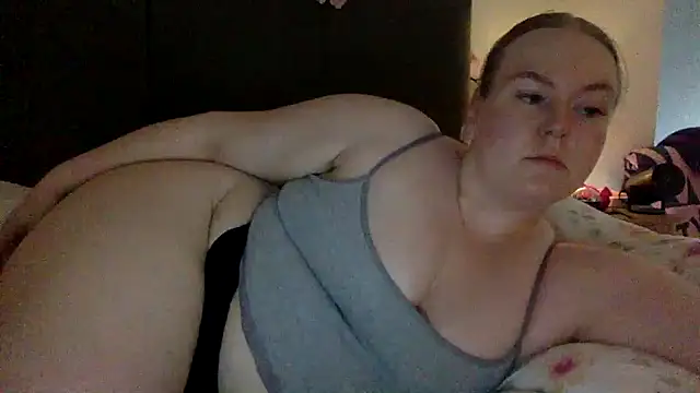 Snapshot of gracelovesxx chatting on 23, 6, 2026 gracelovesxx online show from 23, 6, 2026