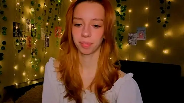 Snapshot of Lori_Williams chatting on 12, 3, 2026 Lori Williams online show from 12, 3, 2026