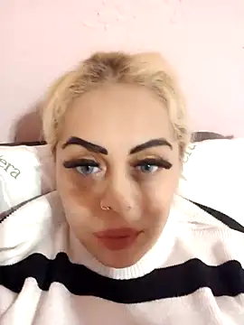 Snapshot of izauri2025 chatting on 26, 11, 2025 izauri2025 online show from 26, 11, 2025