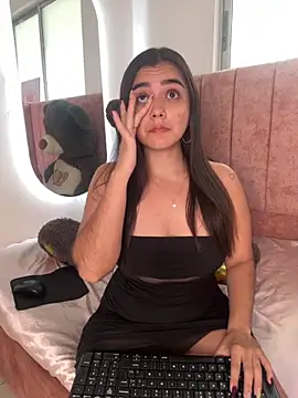 Snapshot of salomecute21 chatting on 24, 10, 2025 salomecute21 online show from 24, 10, 2025