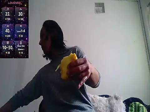 Natzu Choi online show from 4, 11, 2025