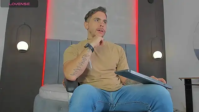 Snapshot of Liam_walk_ chatting on 9, 4, 2026 Liam walk online show from 9, 4, 2026