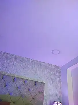 Pamelamiler   online show from 1, 4, 2026