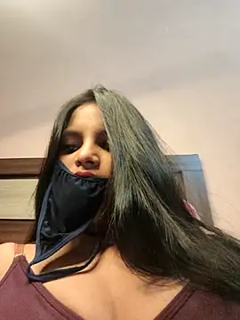 Snapshot of Maahhii_2 chatting on 22, 5, 2026 Maahhii 2 online show from 22, 5, 2026