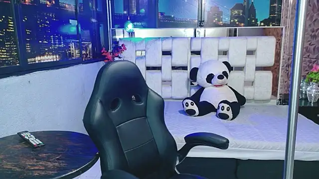 Snapshot of alandelrey57 chatting on 16, 12, 2025 alandelrey57 online show from 16, 12, 2025